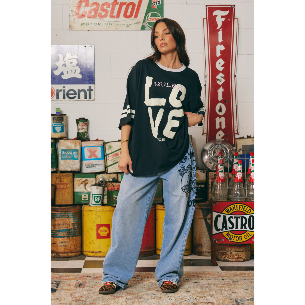 Sabbi The Very Oversized Love Revolution Tee - Black