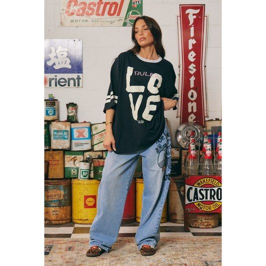 Sabbi The Very Oversized Love Revolution Tee - Black