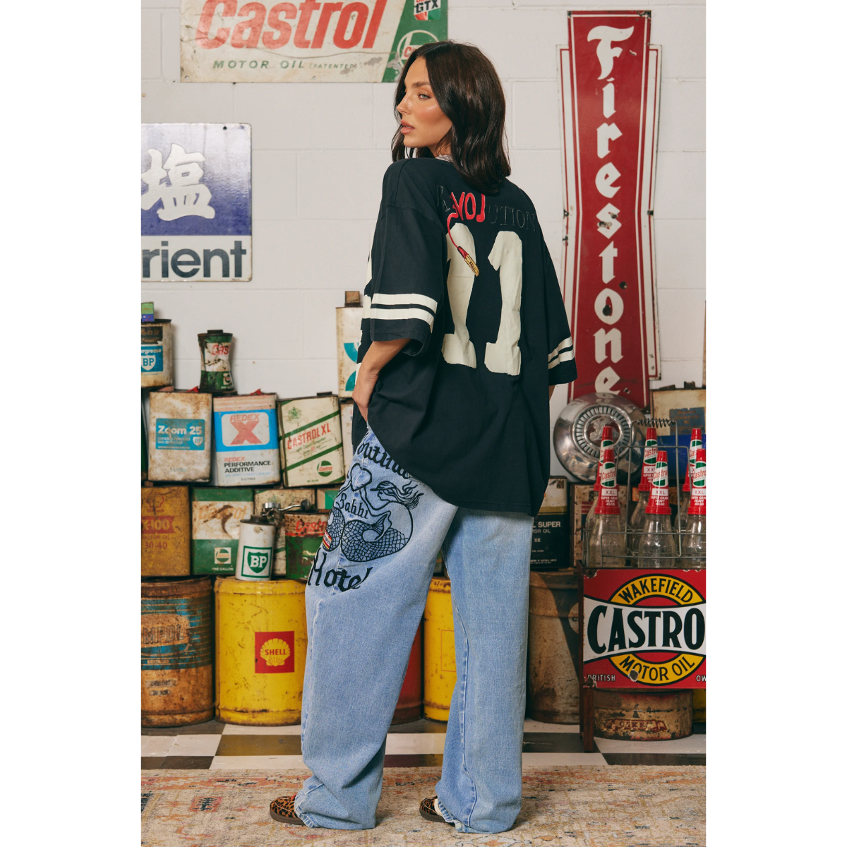 Sabbi The Very Oversized Love Revolution Tee - Black