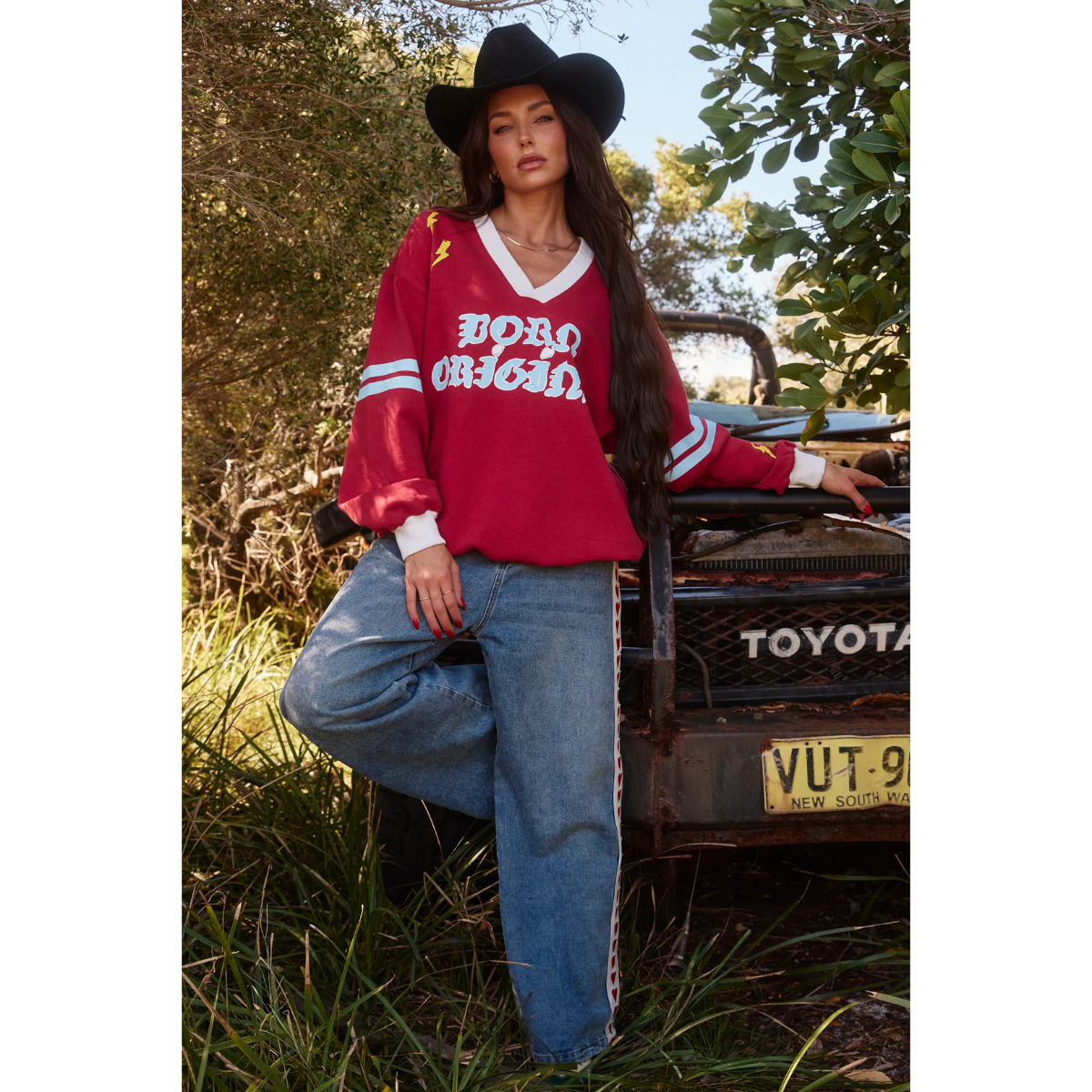 Sabbi The Born Original V Neck Crew - Maroon & Sky