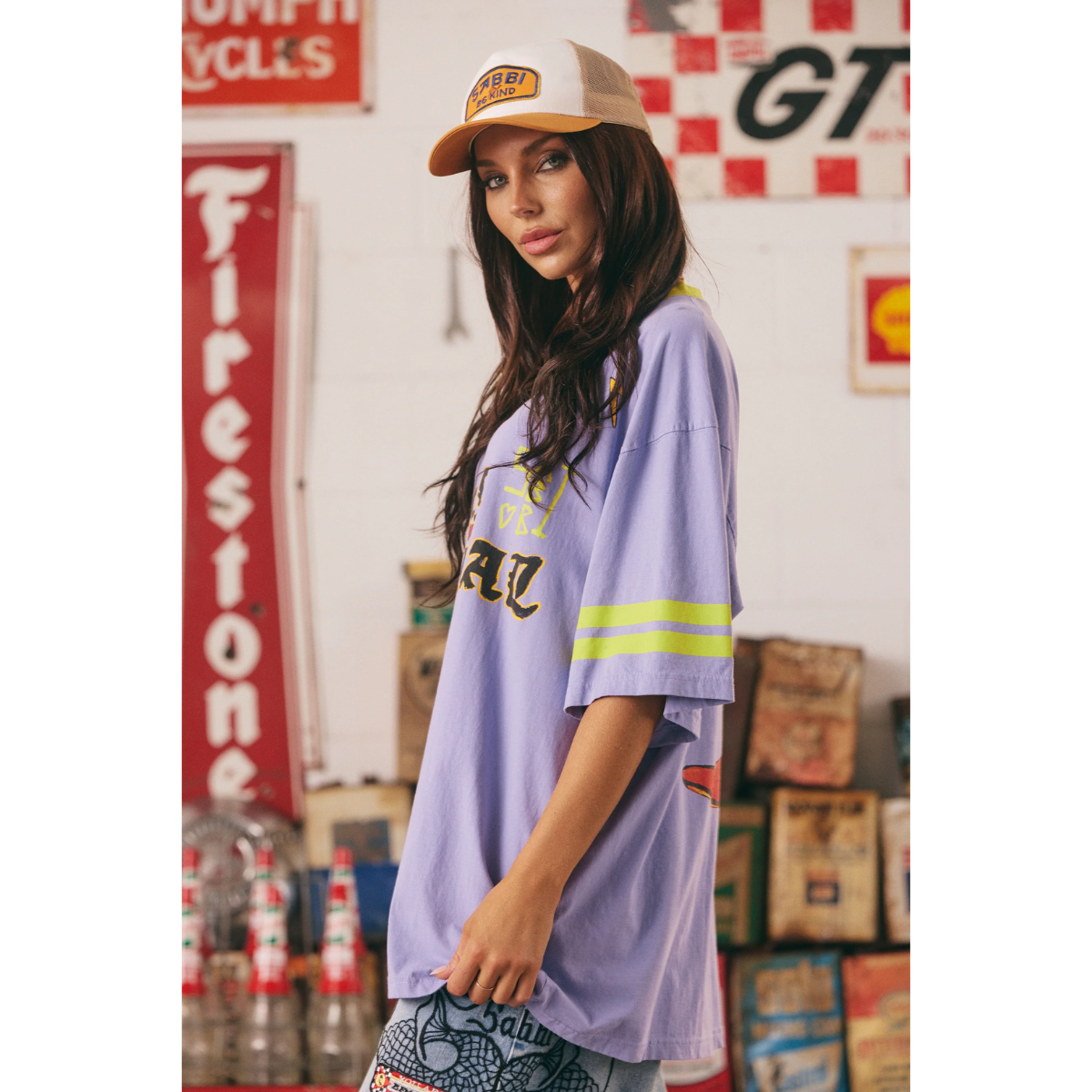 Sabbi The Very Oversized Born Original V Neck Tee - Lilac