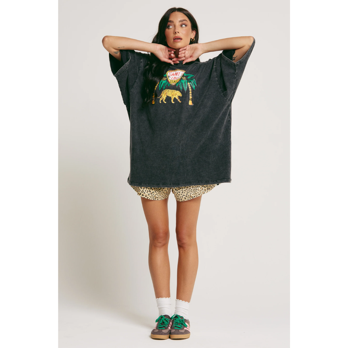 Sabbi Elephant Safari Tee - Washed Black