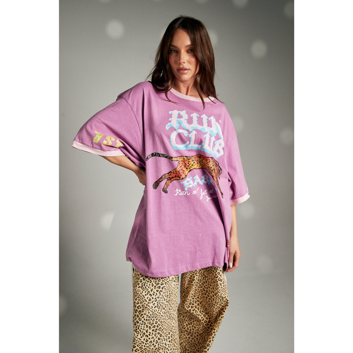 Sabbi The Very Oversized Run Club Tee - Pink